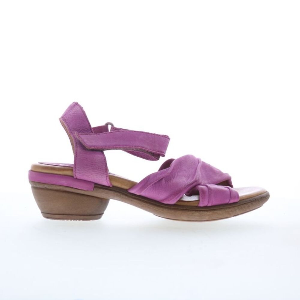 Miz Mooz Womens Collette Pink Shoes (NWT)